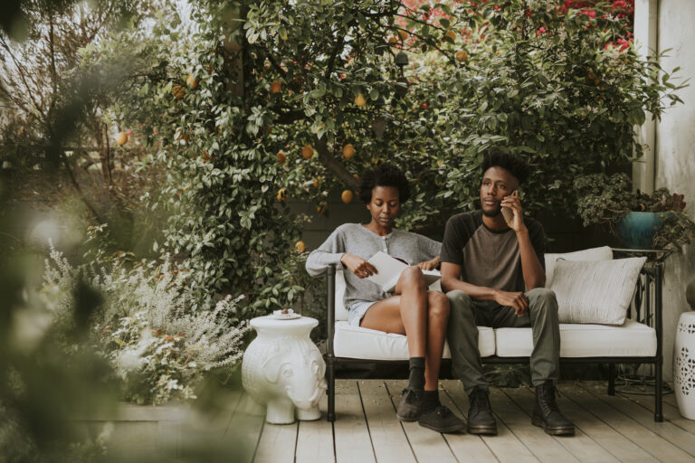 Creating a Cozy Backyard Lounge Area: Tips for the Ultimate Relaxation Spot